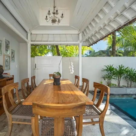 Room & Vespa 4 - Central Seminyak Near Beach