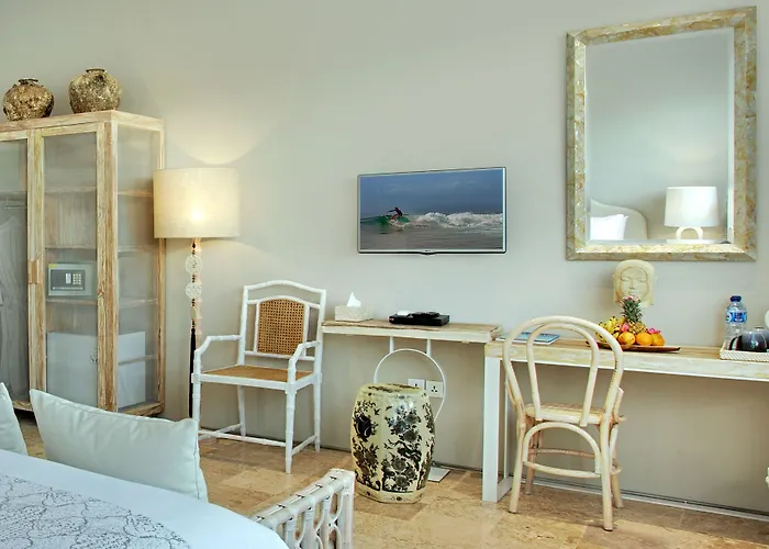 Guest house & Vespa 4 - Near