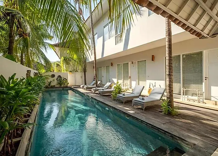 Guest house & Vespa 4 - Near Seminyak (Bali)