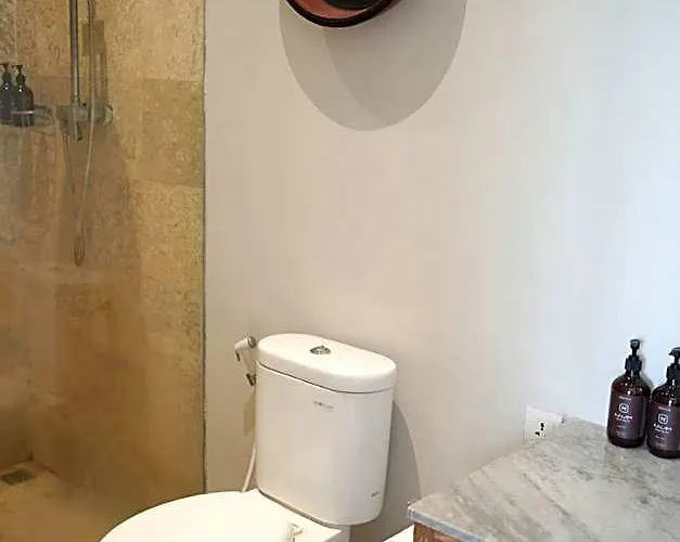 Guest house & Vespa 4 - Near 3*